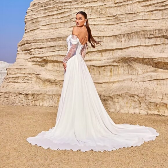 Minnie - Picture 3 of 4